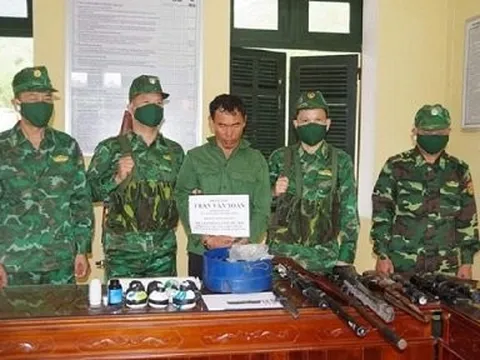 Hà Tĩnh: Bắt giữ đối tượng tàng trữ mìn, súng và thuốc nổ số lượng lớn