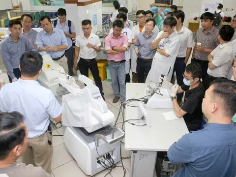 Huế sẽ ứng dụng robot trong phẫu thuật nội soi