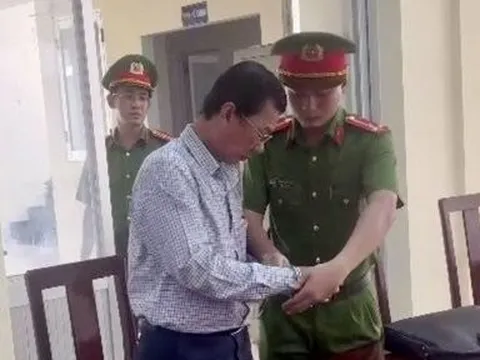 Bình Thuận: Bắt giam bác sĩ giả chữ ký để làm giấy khám sức khỏe