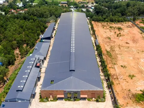 Bên trong nhà máy sản xuất quầy kệ quy mô hàng đầu Việt Nam của Á Đông
