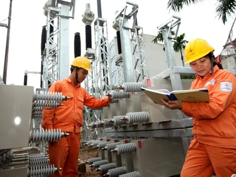 EVN chính thức ra số kiểm toán: lỗ gần 1 tỷ USD năm 2022, cầm 100.000 tỷ tiền mặt và tiền gửi, vượt trội các doanh nghiệp lớn trên sàn