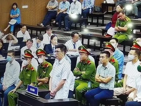 Nhận hối lộ 4,2 tỷ đồng, cựu Trợ lý Phó Thủ tướng nghĩ là tiền cảm ơn