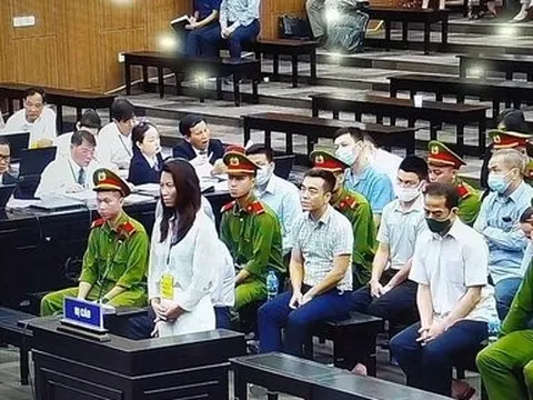 Vụ chuyến bay giải cứu: Bị cáo không nhớ vì hối lộ "nhiều tiền và nhiều lần"