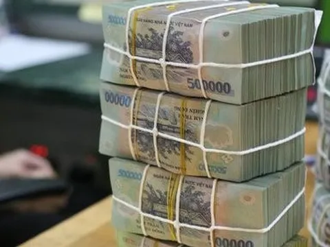 Khởi tố 5 bị can vụ vận chuyển trái phép hơn 4.300 tỷ đồng ra nước ngoài