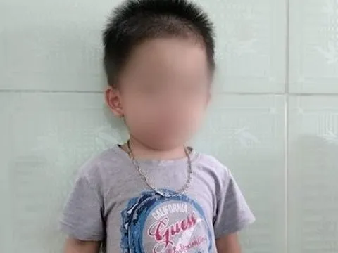 Phát hiện bé trai 2 tuổi bị bỏ rơi trước cổng Tuệ Tĩnh Đường An Lạc