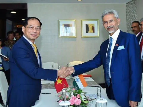 Việt Nam đẩy mạnh xúc tiến thương mại song phương nhân dịp AMM-56