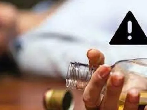 Điều tra vụ chồng tử vong, vợ cùng con và người bạn nguy kịch