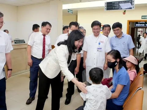 Bộ trưởng Bộ Y tế đánh giá cao trình độ ghép tạng ở Huế