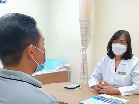 Đột quỵ sau khi đi tiểu thấy kiến bu