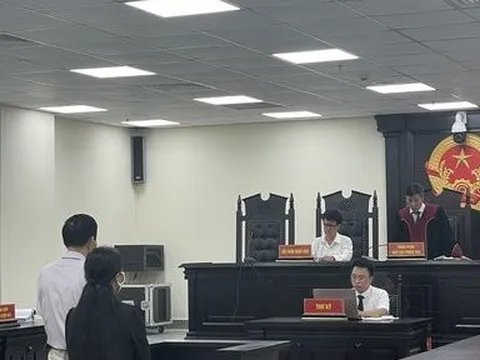 Xét xử lộ đề thi THPT: Hai cựu giáo viên lãnh án nhẹ nhàng