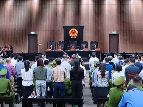 Vụ chuyến bay giải cứu: Từ "Lãnh sự danh dự" đến bị cáo của vụ án