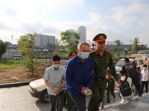 Chuyến bay giải cứu: Bị cáo xin được giảm án do có cha là liệt sĩ