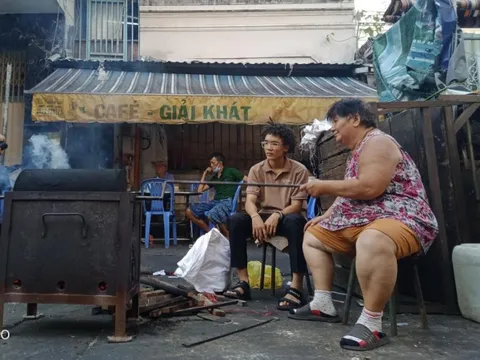 Ấn tượng cà phê vợt gần 70 năm tuổi giữa lòng Tp.HCM