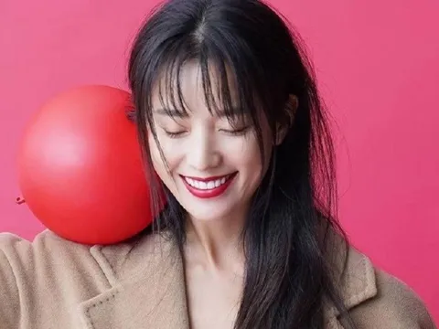"Mỹ nhân có nụ cười đẹp nhất Hàn Quốc" trở lại hậu tin đồn trốn thuế
