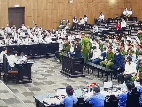 Bị từ chối cấp phép chuyến bay vì "không biết mặt", cán bộ gợi ý "cảm ơn"