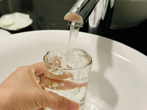 Hỗ trợ giá nước sạch đối với các hộ nghèo, gia đình chính sách