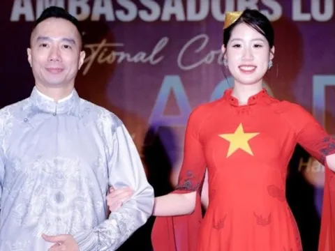 NTK Đỗ Trịnh Hoài Nam xúc động với buổi trình diễn đặc biệt, lan tỏa tình yêu áo dài với bạn bè quốc tế