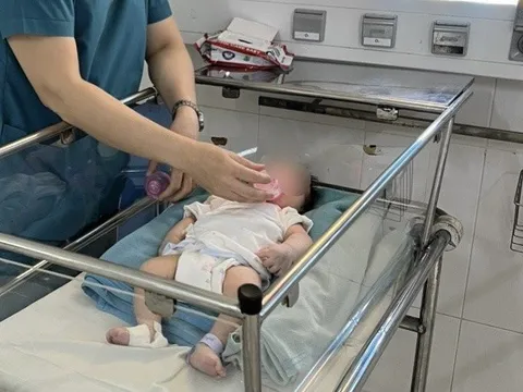 Cứu sống trẻ sau sinh bị ngạt bằng phương pháp hạ thân nhiệt chỉ huy