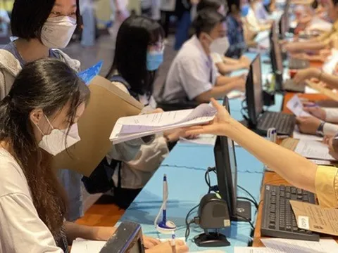 Trường ĐH Ngân hàng TP HCM tăng học phí