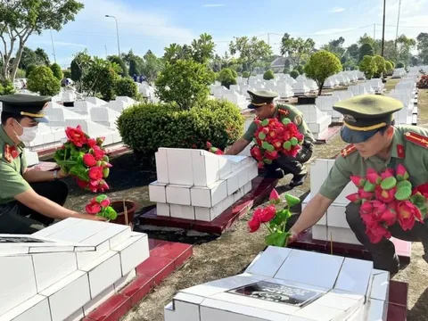 Tuổi trẻ Công an Kiên Giang tri ân các anh hùng liệt sĩ