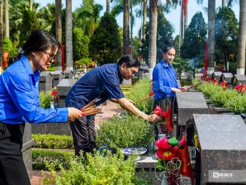 Hội Luật gia Việt Nam tri ân các anh hùng, liệt sĩ nhân dịp 27/7