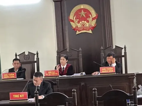 Người nói bãi rác Đa Phước hôi phải công khai xin lỗi