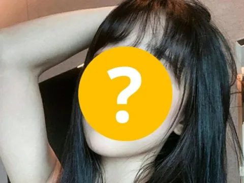 3 người mẫu tố bị CEO xâm hại tình dục và bạo hành suốt 3 năm, 1 mỹ nhân tuyên bố livestream hé lộ