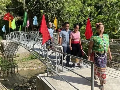 Khánh thành cầu dân sinh vượt lũ trước mùa mưa bão ở Nghệ An