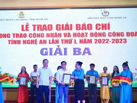 Phóng viên tạp chí Đời sống và Pháp luật đạt giải Báo chí về phong trào công nhân và hoạt động Công đoàn tỉnh Nghệ An
