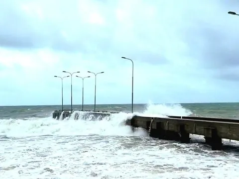 Cà Mau – Kiên Giang: Cảnh báo mưa dông, sóng lớn và gió giật mạnh