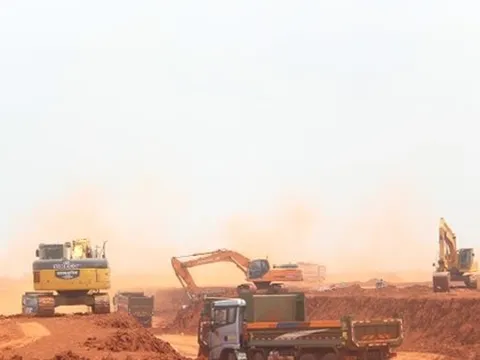 Thấy gì từ việc doanh nghiệp nổi tiếng tính chi li cơm, áo, gạo, tiền?