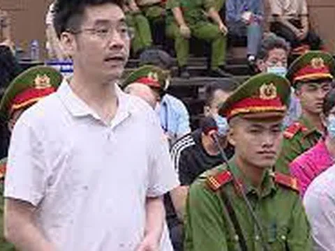 Hội đồng xét xử phiên toà "Chuyến bay giải cứu": Cựu điều tra viên bị kết án chung thân