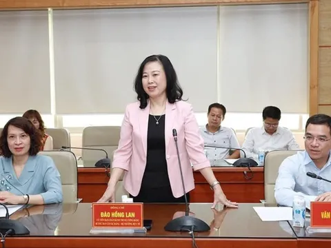 258 nghìn liều vắc-xin 5 trong 1 về Việt Nam 
