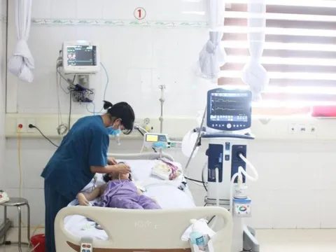 Bệnh viêm não ở trẻ em gia tăng trong mùa hè