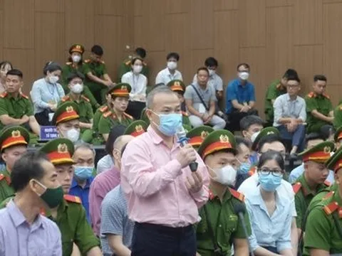 Cựu Đại sứ Vũ Hồng Nam lĩnh 30 tháng tù giam vì nhận hối lộ