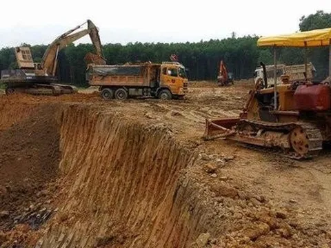 Thanh tra việc khai thác các mỏ đất san lấp ở Thừa Thiên-Huế