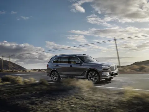 Mới ra mắt được 3 tháng, chiếc SUV này đã giảm "sập sàn", nhìn mức giá mới không thể tin nổi