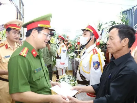 Công an tỉnh Đồng Nai thăm gia đình 3 CSGT hy sinh tại đèo Bảo Lộc