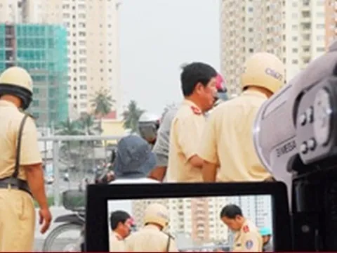Có được quay phim, chụp hình CSGT đang làm nhiệm vụ?
