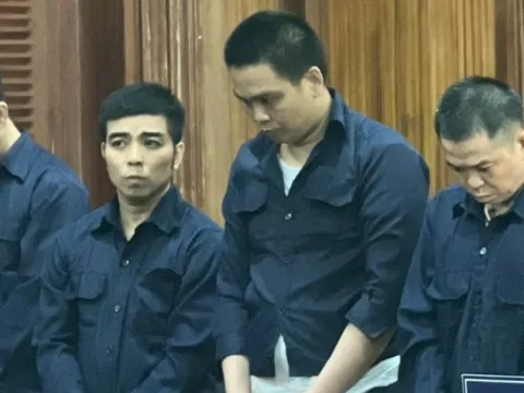 Đánh nhau trong quán hát, hai vợ chồng và 5 đồng phạm lãnh án