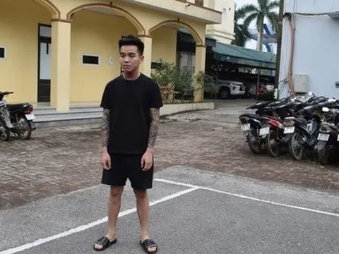 Bắt đối tượng bán 3 cô gái trẻ vào quán karaoke