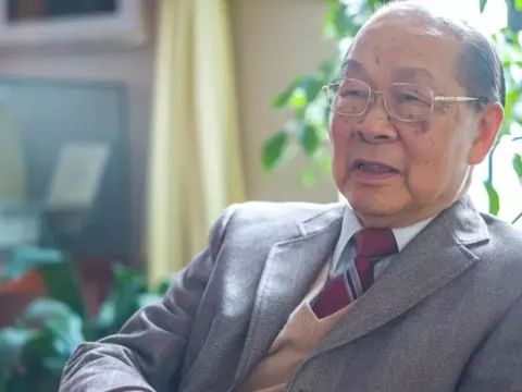 Viện sĩ hơn 90 tuổi tiết lộ môn thể thao là 'khắc tinh' của ung thư