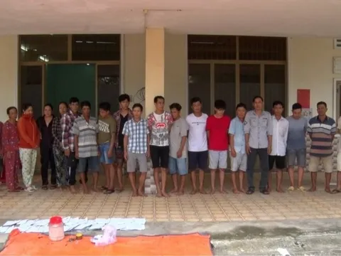 Bắt quả tang 29 đối tượng đánh bạc thu giữ trên 200 triệu đồng