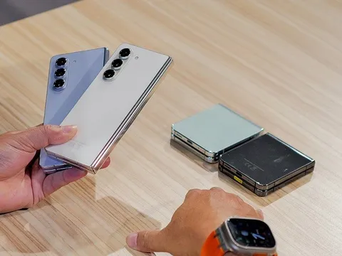 Samsung đang là “Apple của smartphone màn hình gập”