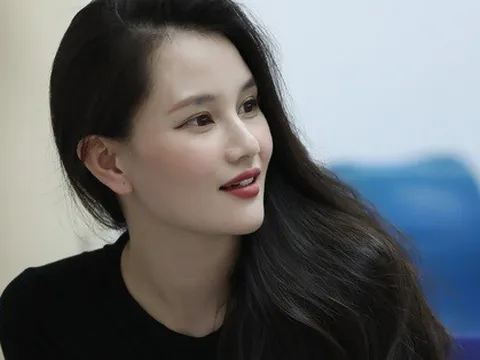 MC Huyền Châu vẫn miệt mài học tập, hạnh phúc khi đạt thành tích thi học kỳ cao