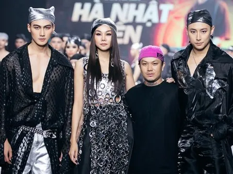 Siêu mẫu Thanh Hằng xuất hiện trên sàn catwalk sau khi được bạn trai cầu hôn