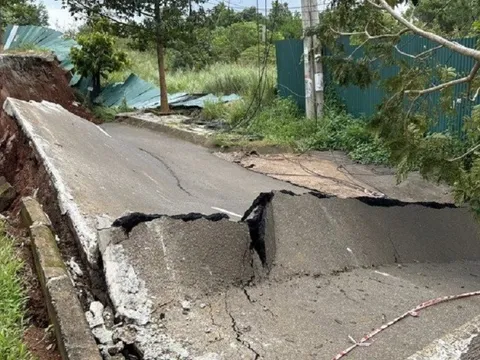 Đường Hồ Chí Minh qua Đắk Nông xuất hiện một lỗ rỗng lộ thiên