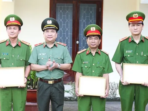 Đồng Nai: Khen thưởng các tập thể điều tra, làm rõ vụ giết người