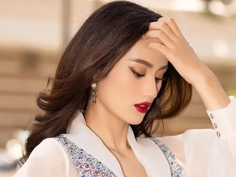 Hoa hậu Ý Nhi khóa Facebook cá nhân sau loạt phát ngôn gây tranh cãi?