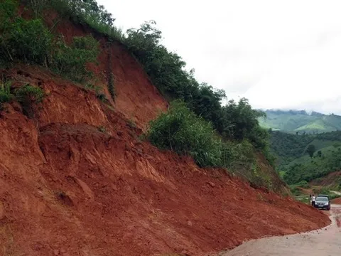 Thủ tướng Chính phủ yêu cầu tập trung ứng phó mưa lũ, sạt lở đất, bảo đảm an toàn hồ đập tại các tỉnh Tây Nguyên